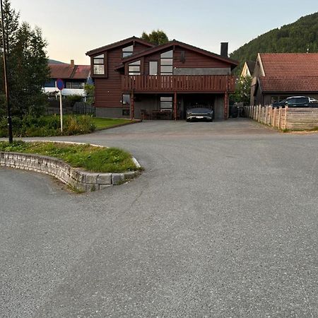 Very Centrally Located Apartment With Free Parking Tromsø Exterior foto
